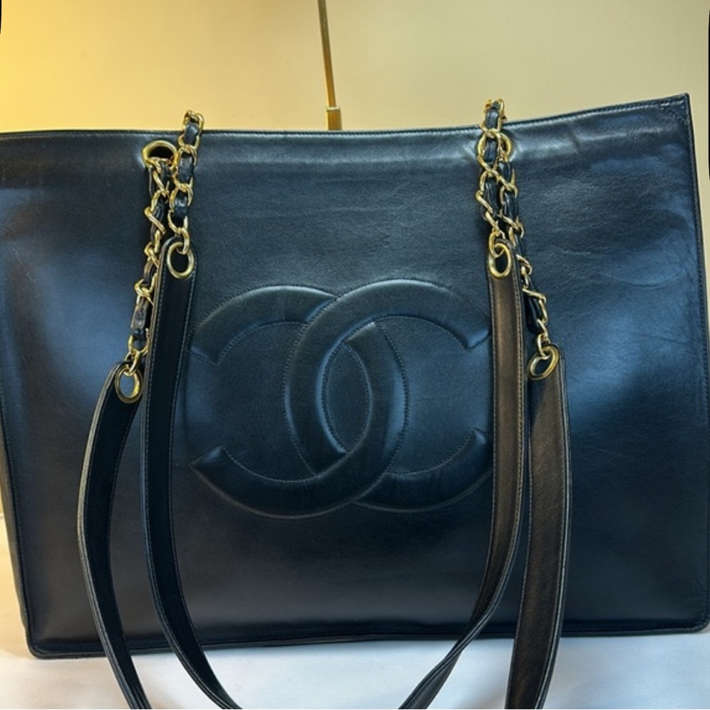 CHANEL COA XL Calfskin Tote 24K Goldplated Hardware Early 90's Made in France - Picture 4 of 16